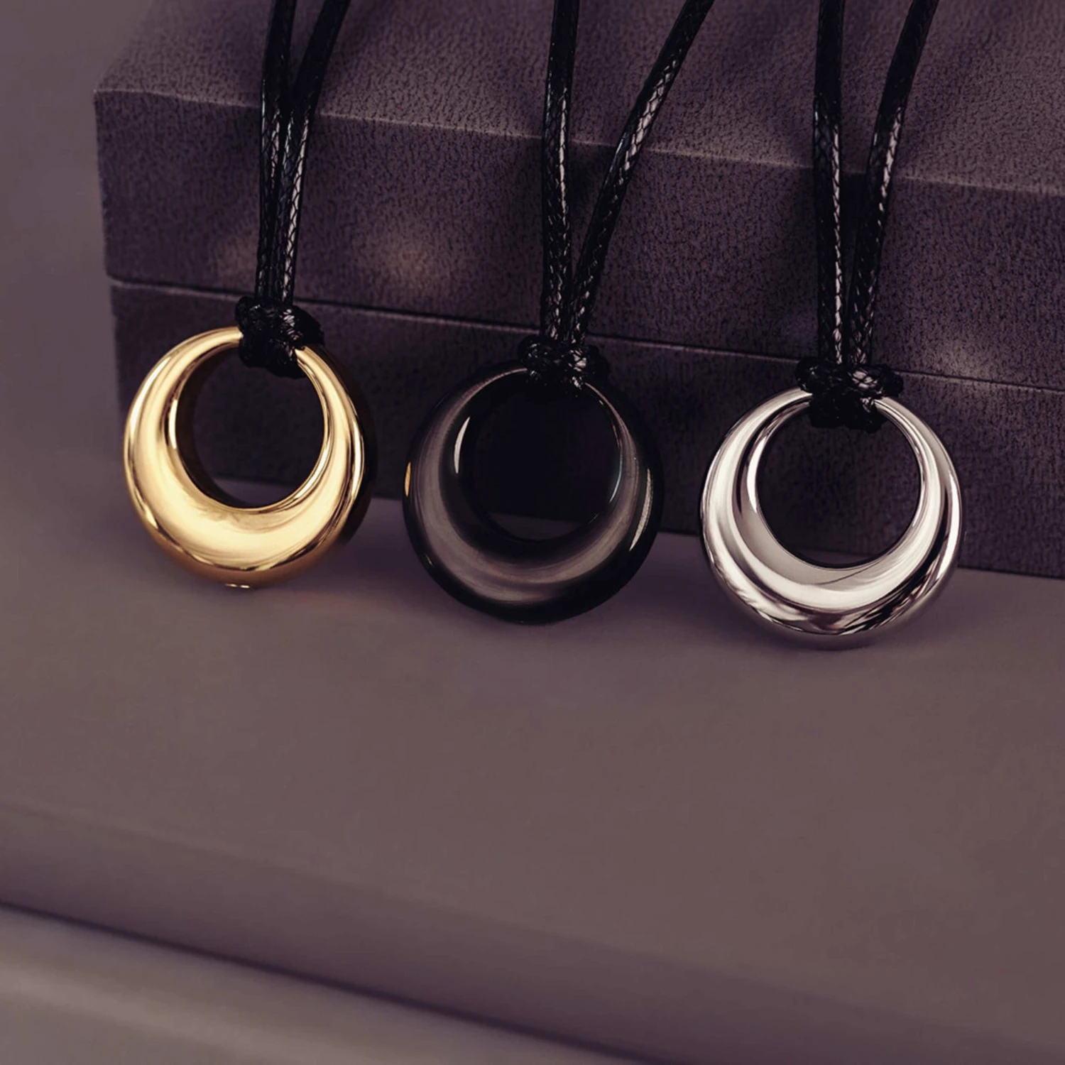 Ashes Urn Circle Necklace 4 Ashes Urn Circle Necklace - Image 2