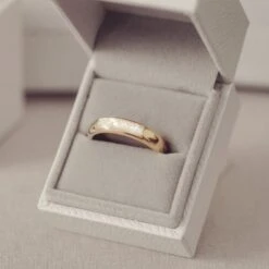 Mens Gold Ashes Ring Band -Pure Gem Jewels mens gold ashes ring band1